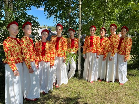 Официальная делегация с лентой «Сабантуй»